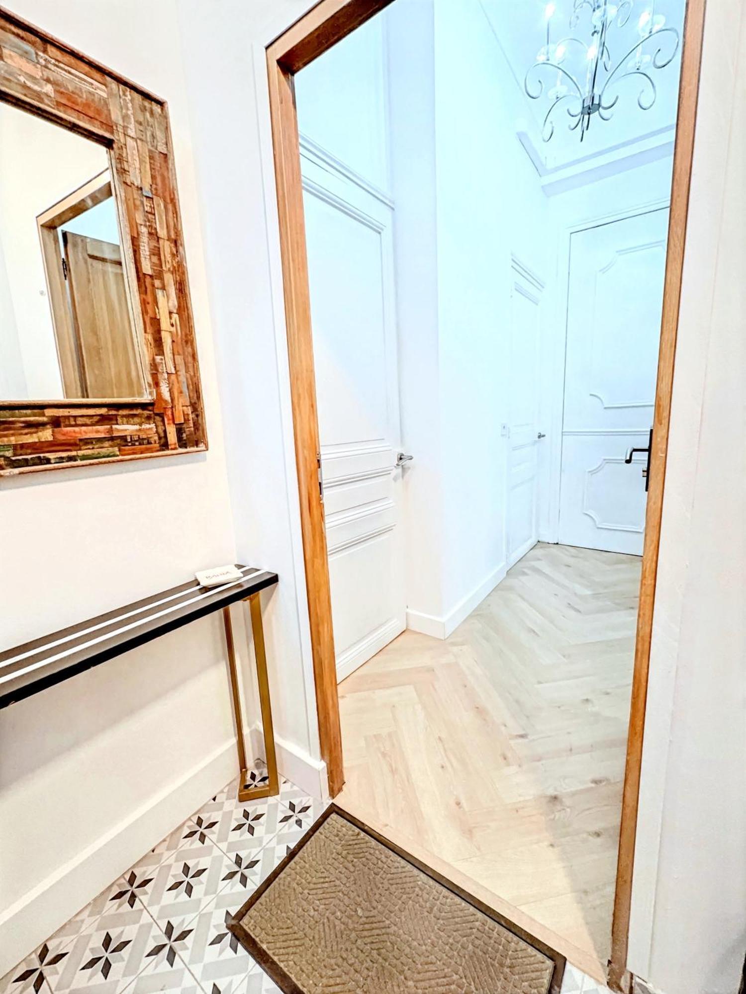 Mini Duplex 50M Du Vieux Port Apartment Cannes Bagian luar foto